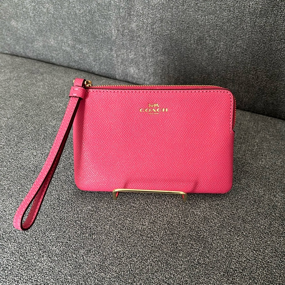 COACH Embossed LeatherPink Wrislet Wallet